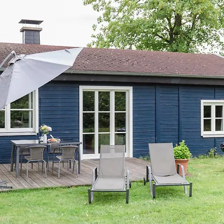 Ferienhaeuser Seepark Ternsche بيت للعطل *