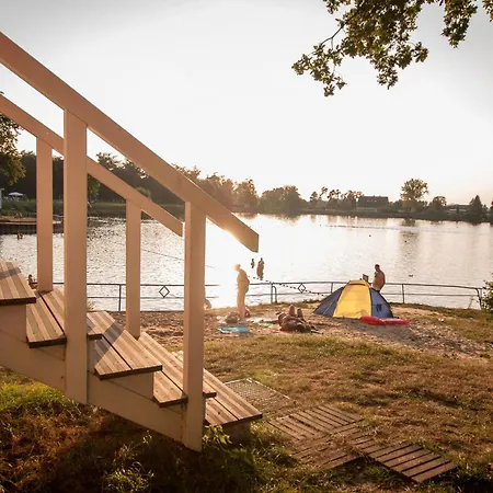 Lüks kamp alanı Ferienhaeuser Seepark Ternsche Selm